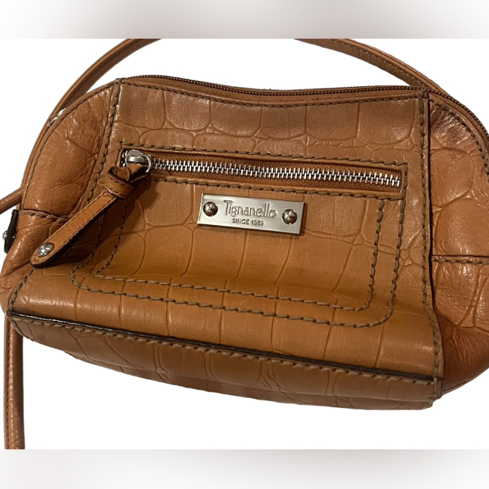 Tignanello Brown CrossBody Messenger purse, Walnut color
